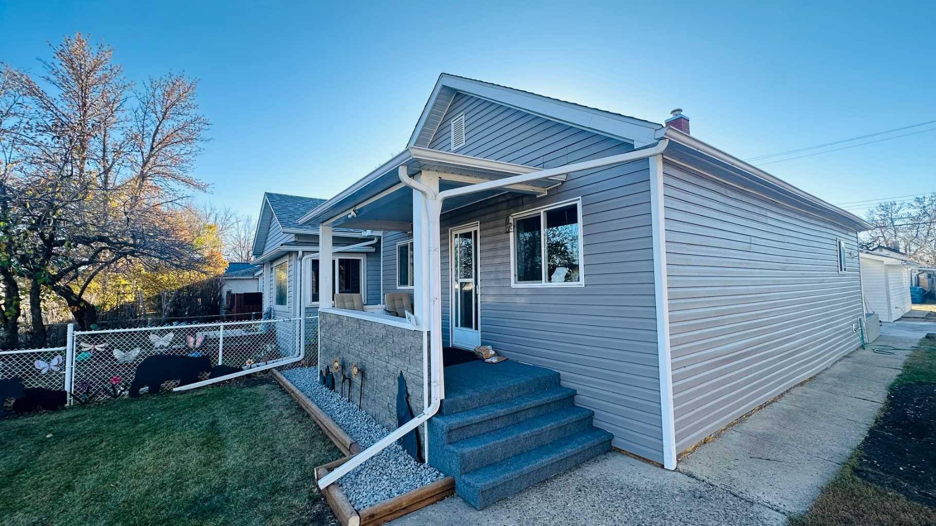 549 5 Street E, Drumheller, Alberta T0J0Y4 For Sale | HouseSigma