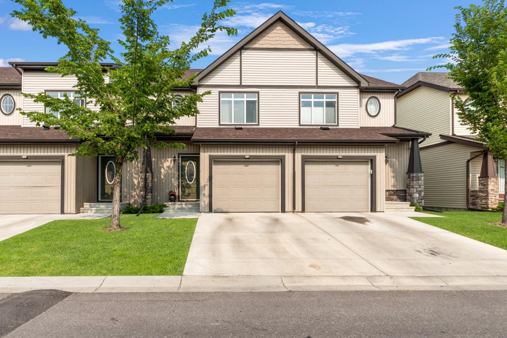 64 Copperpond Landing W, Calgary, AB Row/Townhouse Sold price