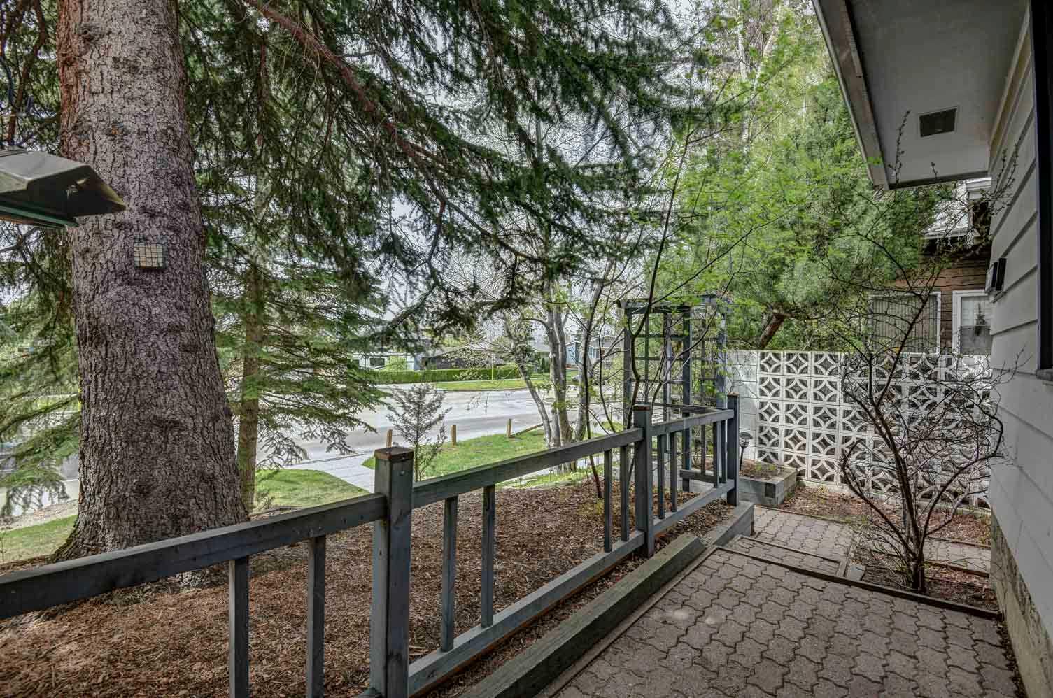 4520 Charleswood Drive NW, Calgary, Alberta T2L2E5 Sold History