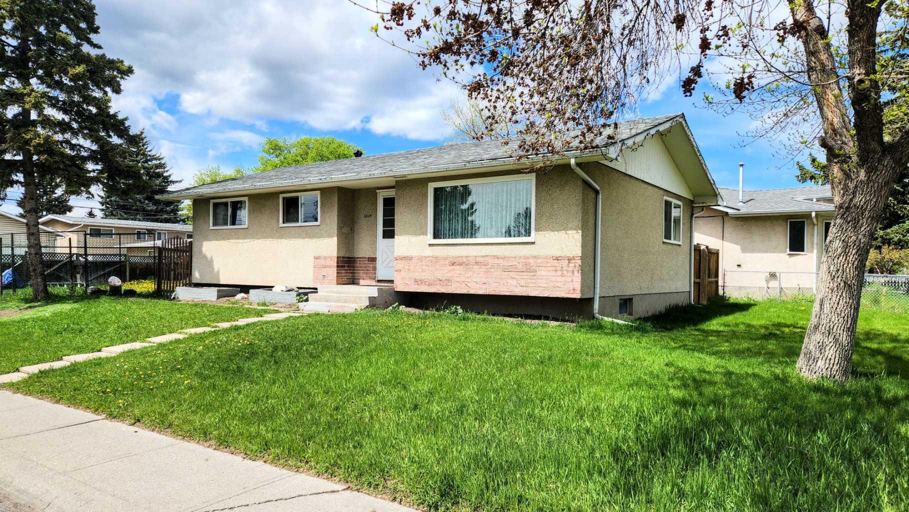 2039 43 Street SE, Calgary, Alberta T2B1H2 Sold History HouseSigma