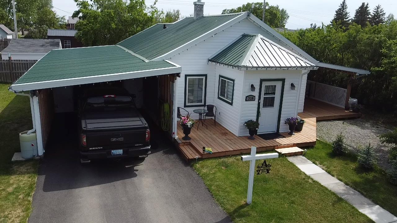 318 Whitney Street, Carmangay, Alberta T0L0N0 For Sale HouseSigma