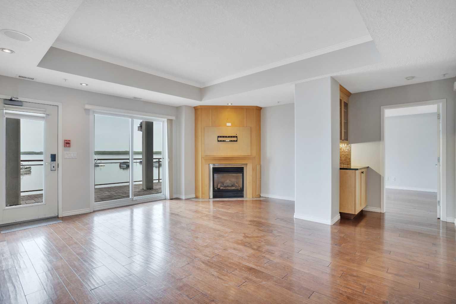 102 5100 Lakeshore Drive, Sylvan Lake, Alberta T4S2L7 For Sale