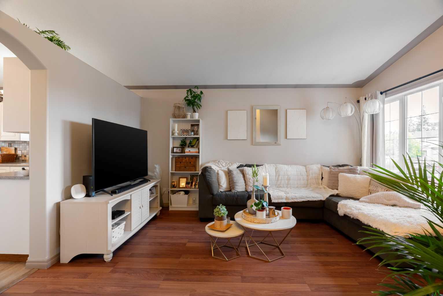 235 Williams Drive, Fort McMurray, Alberta T9H5H2 For Sale HouseSigma