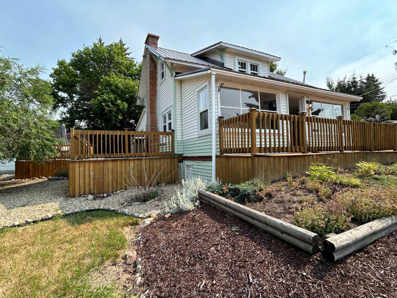 5108 49 Avenue, Alix, Alberta T0C0B0 For Sale HouseSigma