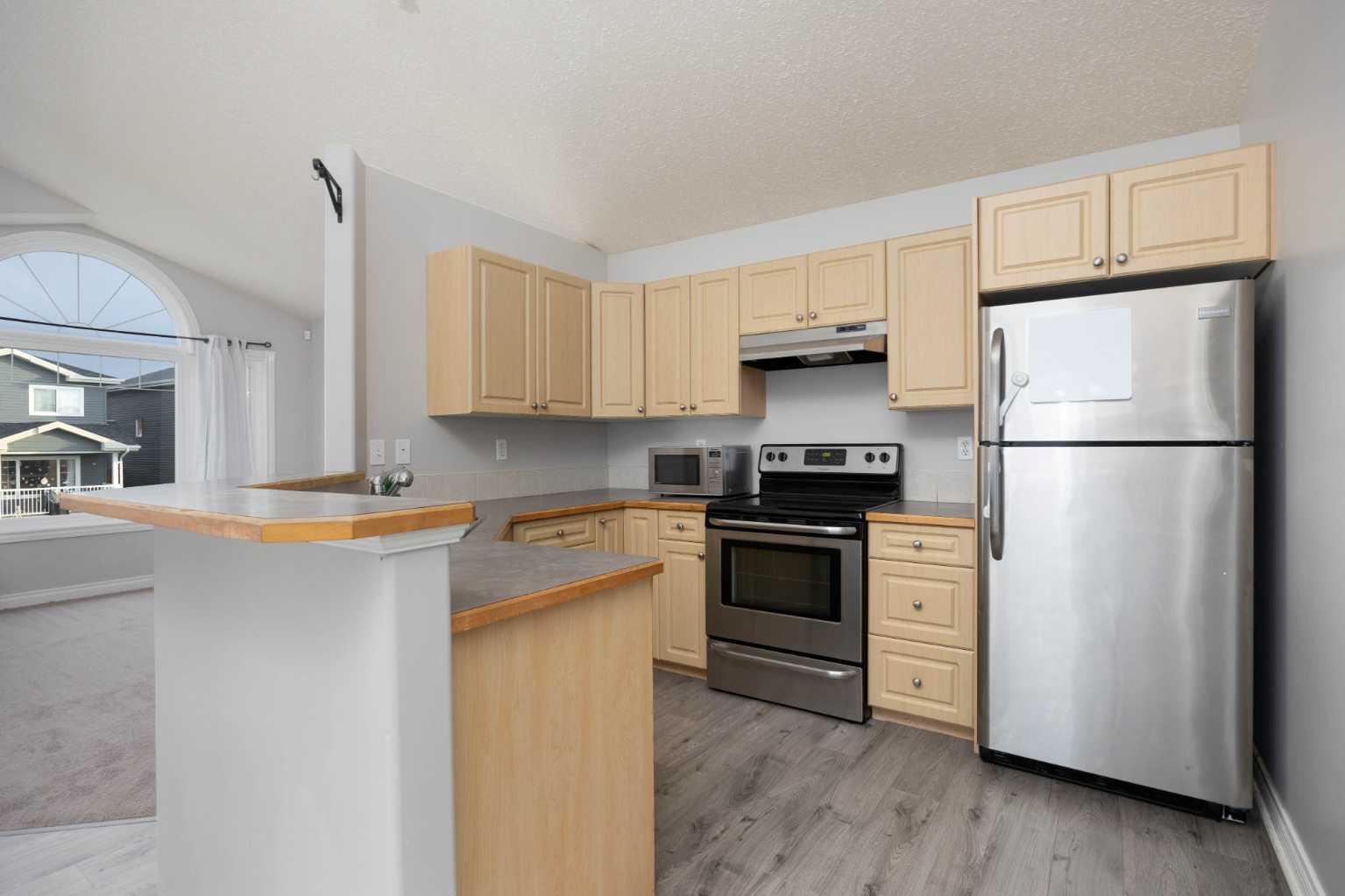 161 Robinson Lane, Fort McMurray, Alberta T9J1L8 For Sale HouseSigma