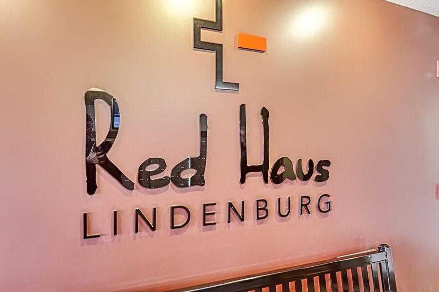 208 60 Royal Oak Plaza NW, Calgary, Alberta T3G0A7 For Sale HouseSigma