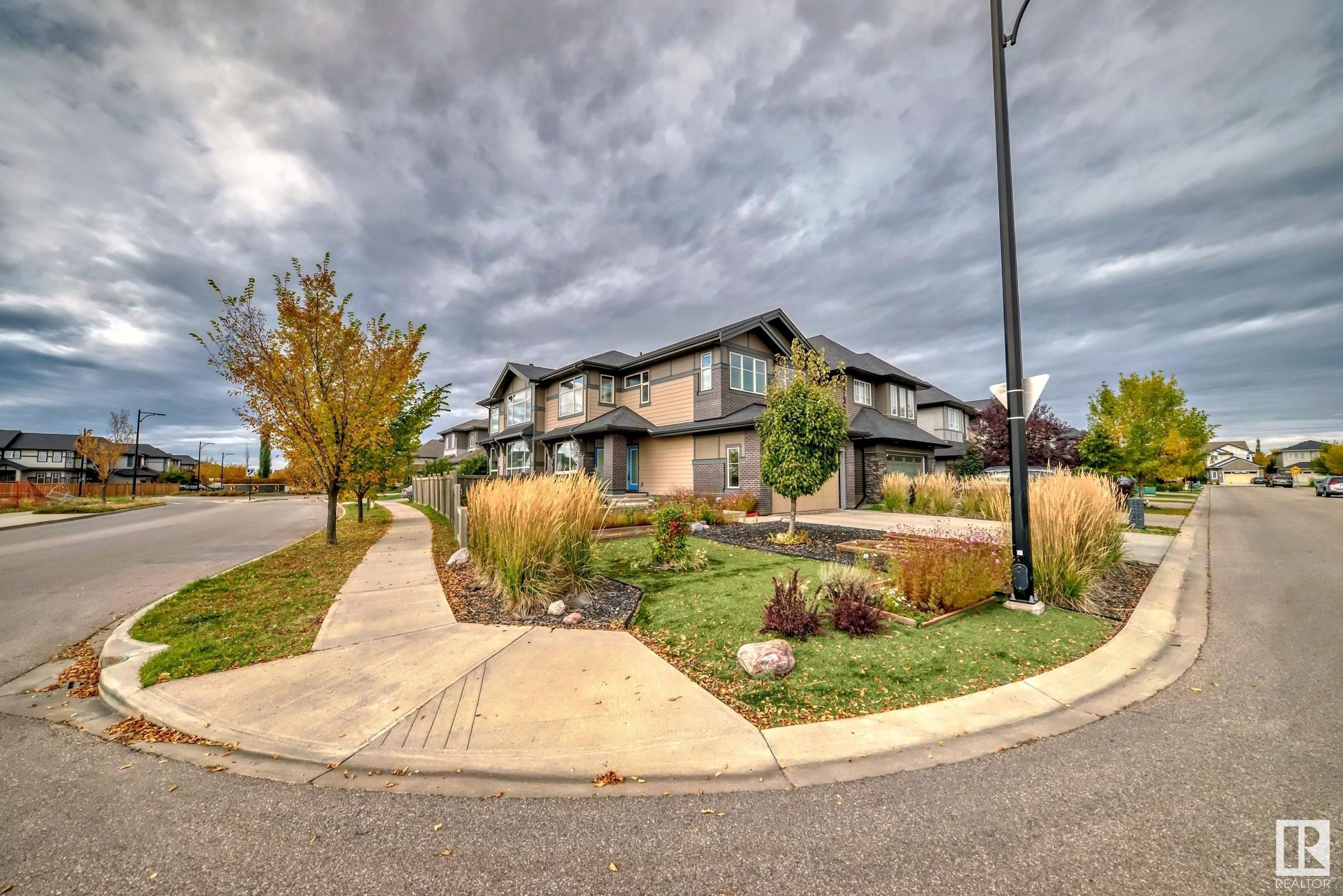 3104 ALLAN LANDING Landing SW, Edmonton, Alberta T6W2R7 For Sale