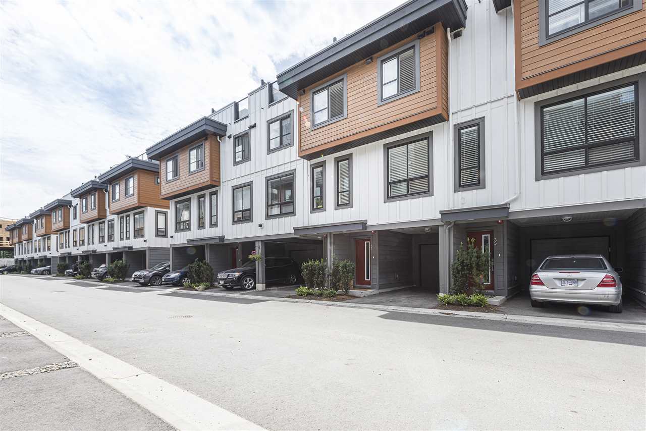 33 39769 GOVERNMENT ROAD, Squamish, British Columbia V8B0Z1 Sold