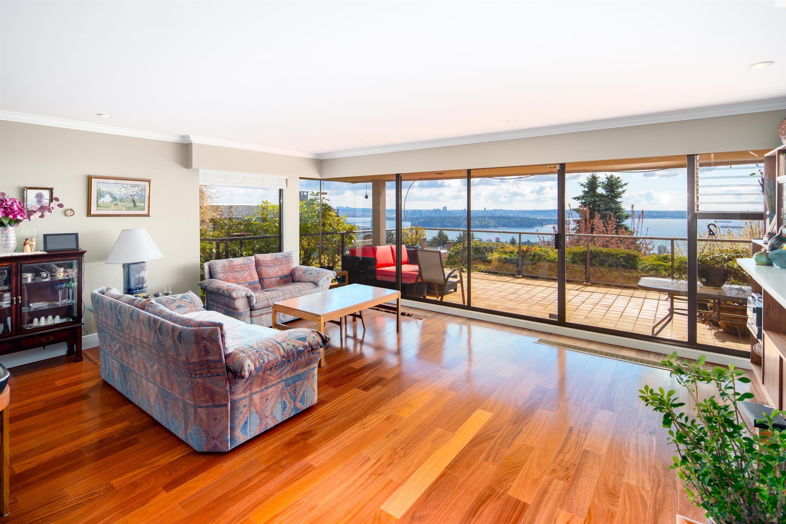 2246 FOLKESTONE WAY, West Vancouver, BC Apartment/Condo For Sale