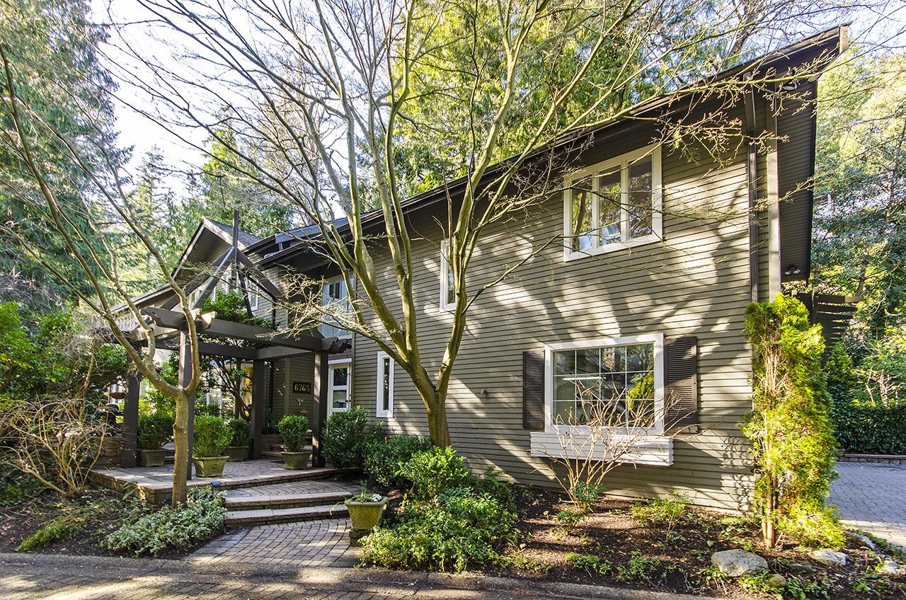 6765 BATCHELOR BAY PLACE, West Vancouver, BC House/Single Family For