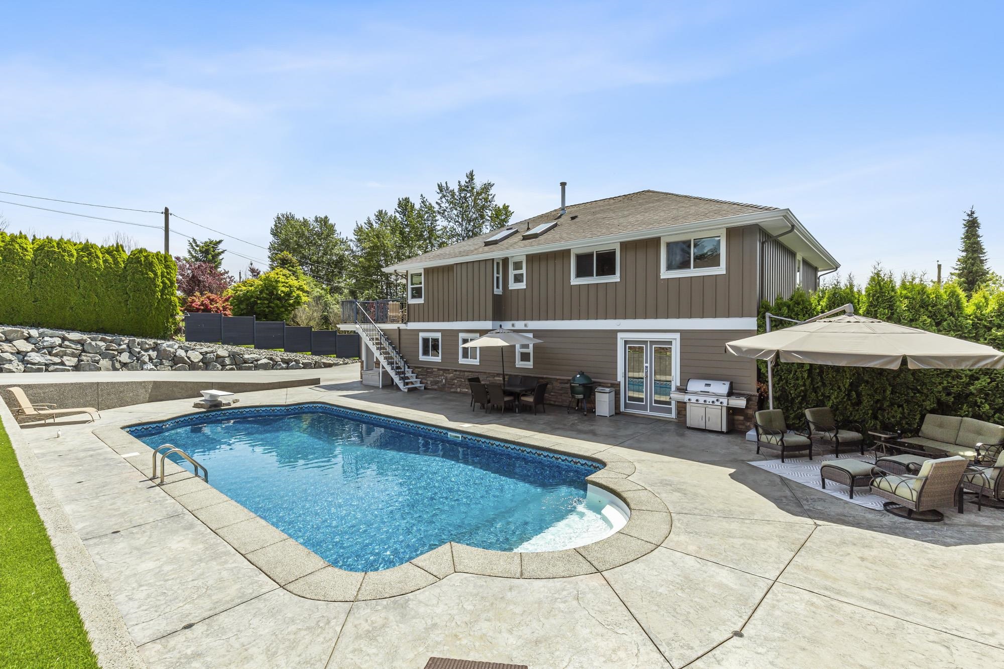 29299 SIMPSON ROAD, Abbotsford, British Columbia V4X1H9 For Sale