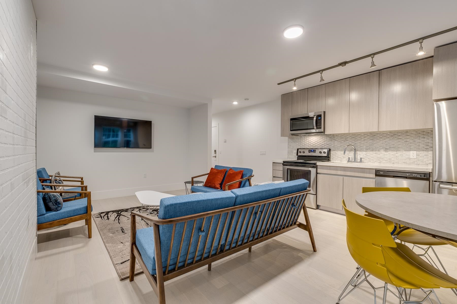 Unit 101 - 1425 Haro Street, Vancouver 2