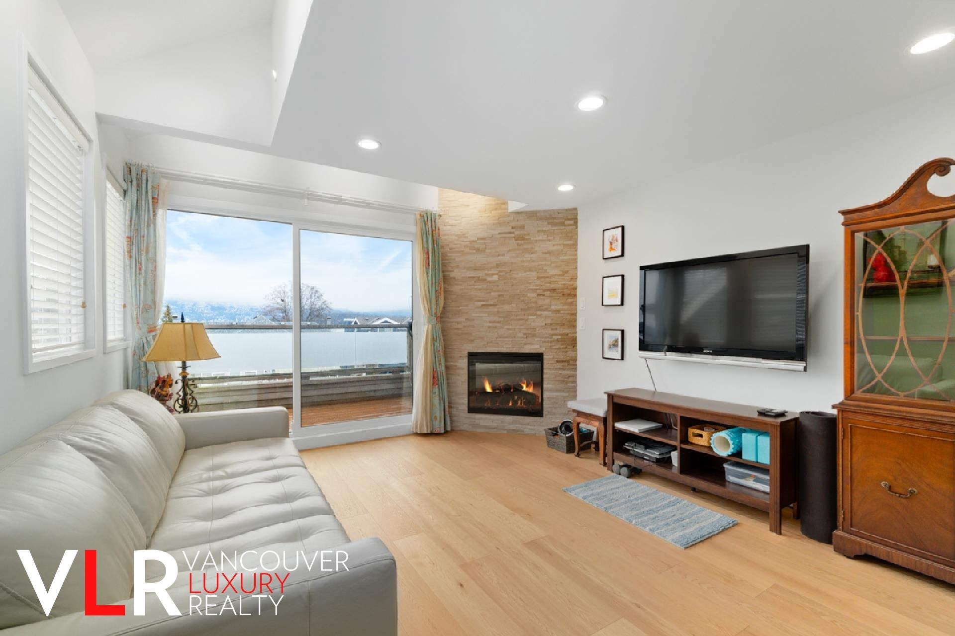 Unit 103 - 2535 York Avenue, Vancouver 2