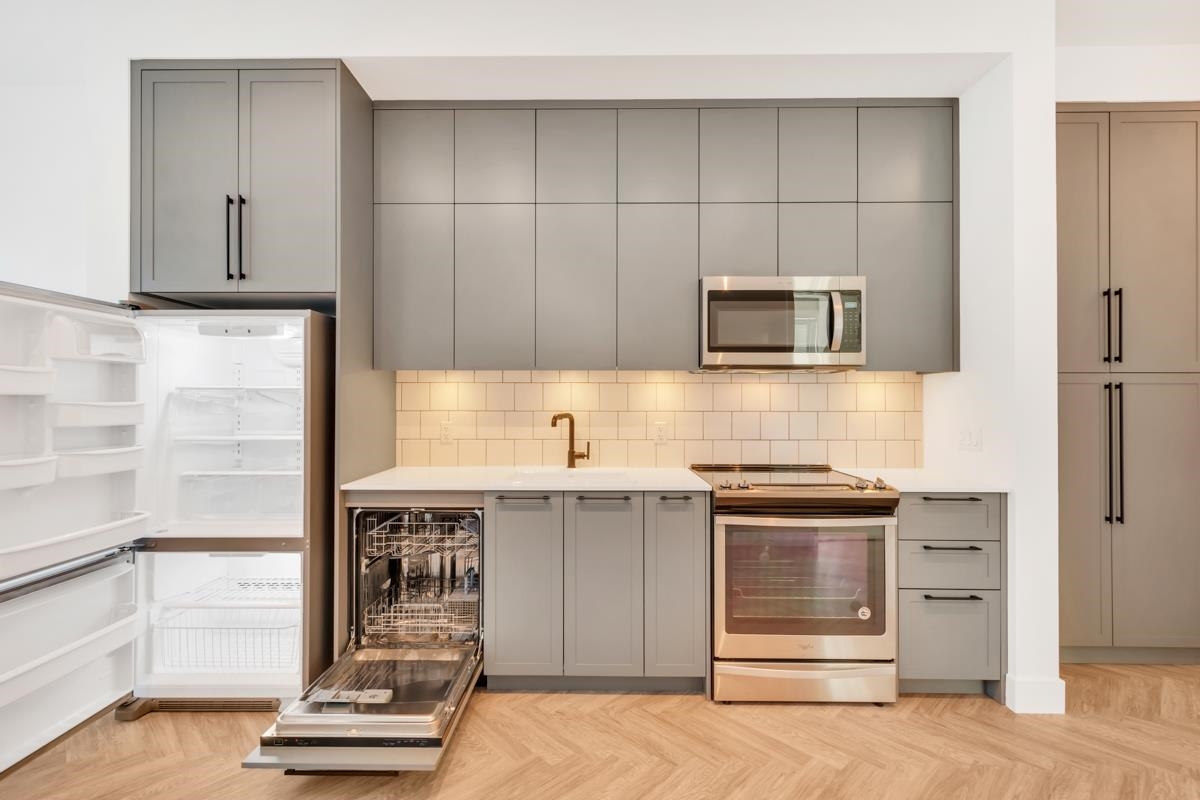 Unit 310 - 14968 101a Avenue, Surrey 3