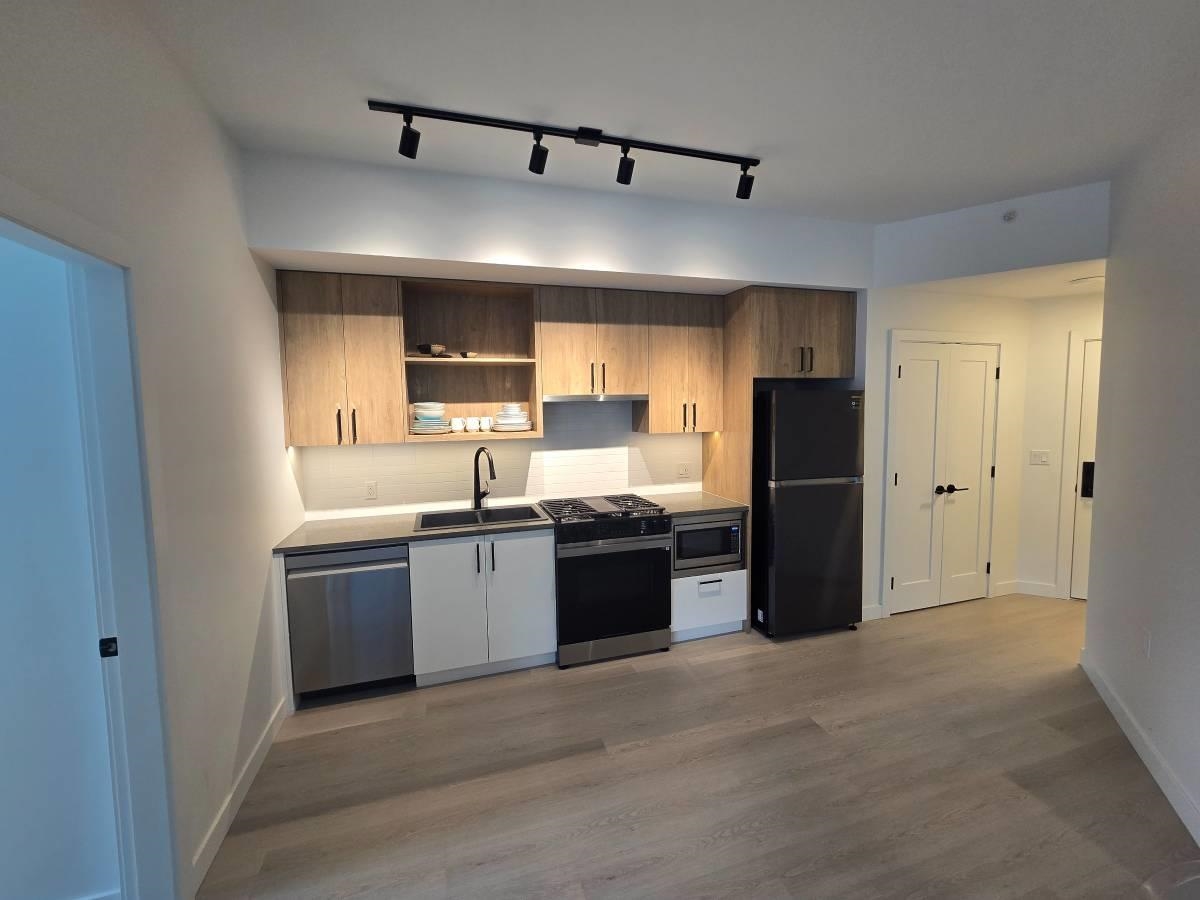 Unit 104 - 1100 Clarke Road, Port Moody 2