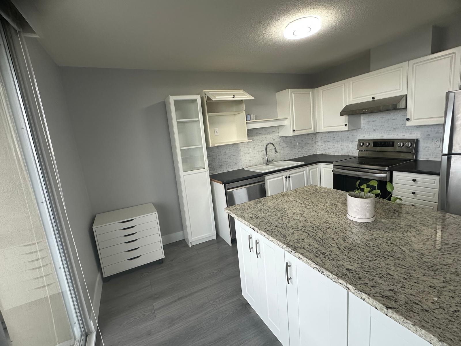 Unit 704 - 412 Twelfth Street, New Westminster 4