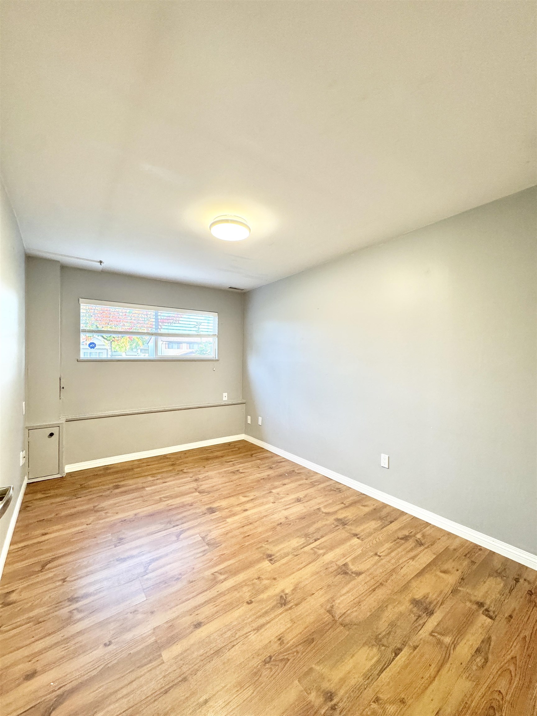 Unit Lower Unit - 68XX Stanley Street, Burnaby 3
