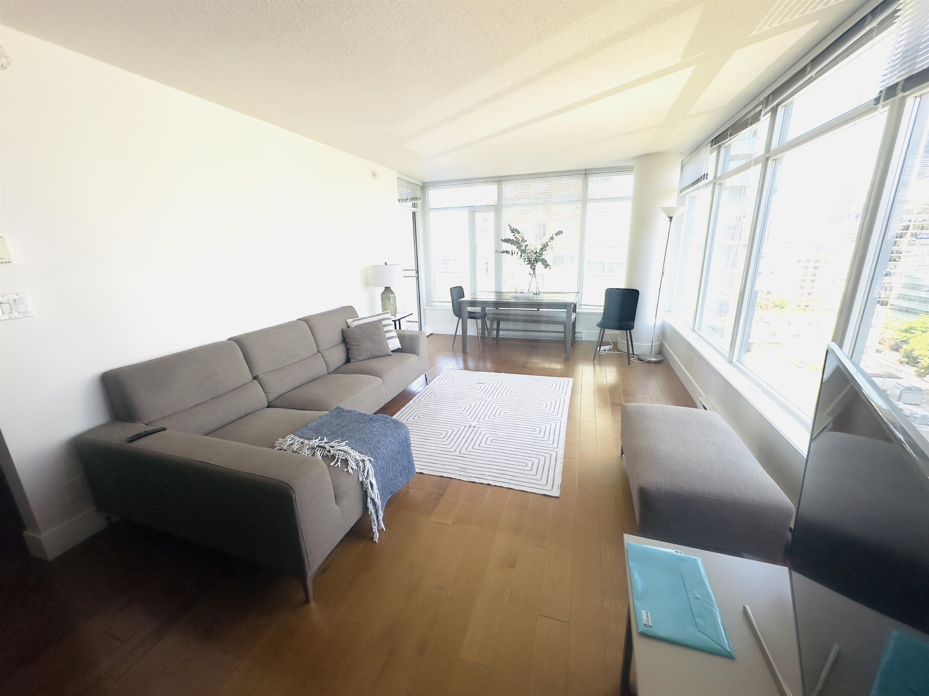 888 Homer Street, Vancouver 4