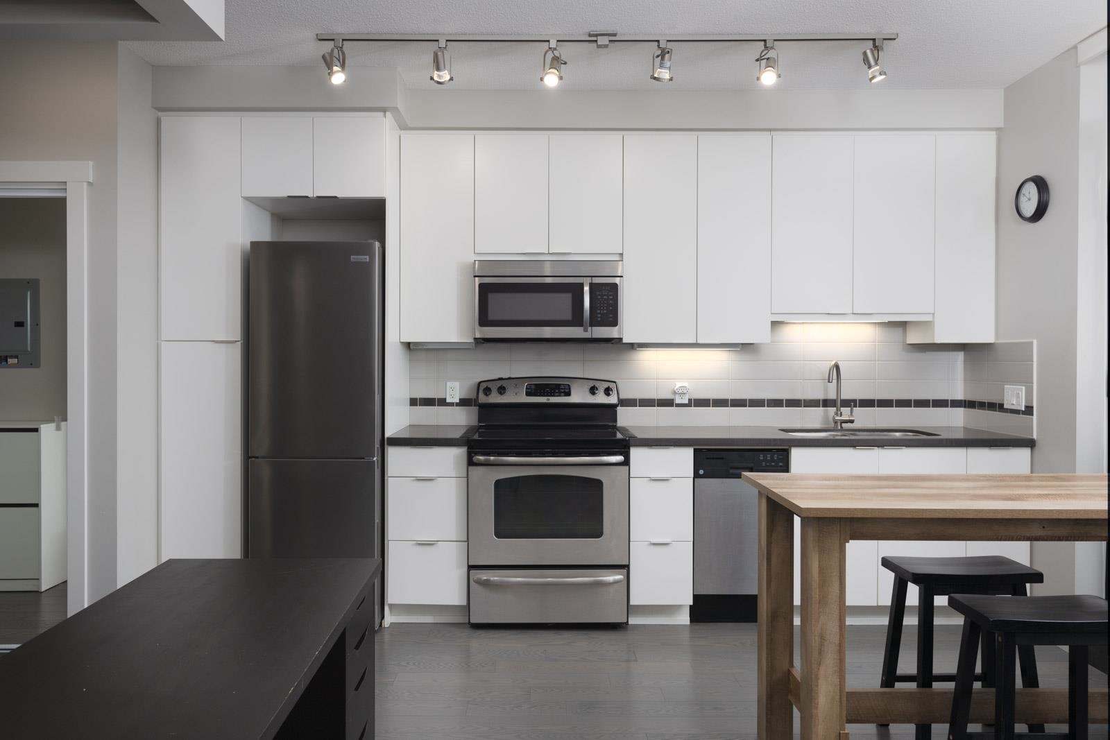 Unit 307 - 9025 Highland Court, Burnaby 2
