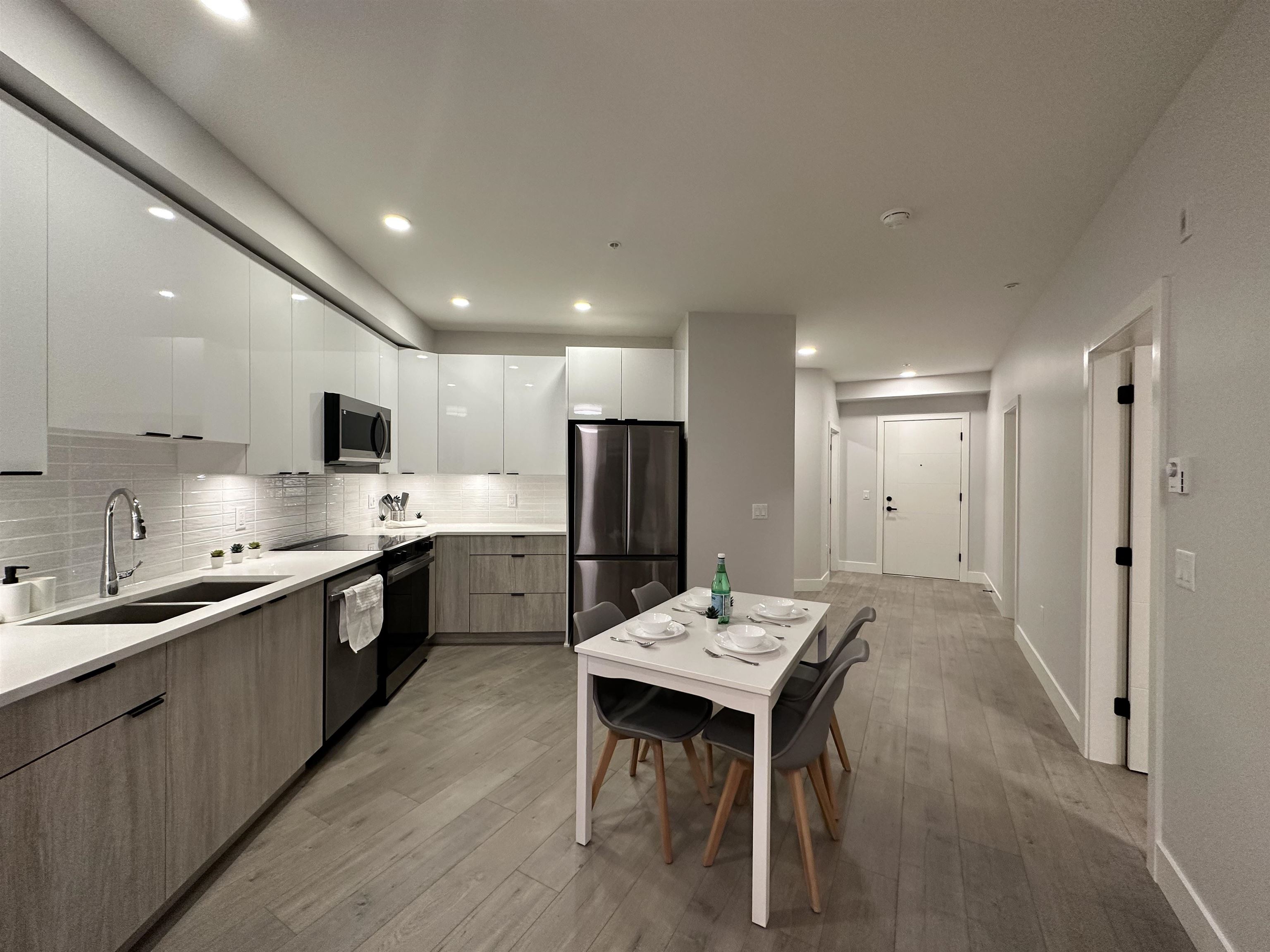 Unit 503 - 20061 Fraser Highway, Langley 4