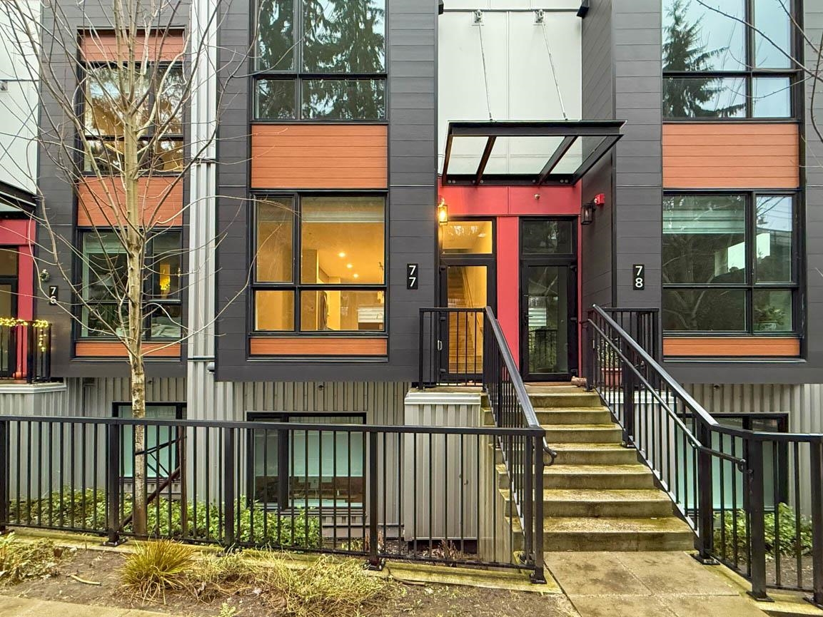 Th 74 - 3592 Hull St, Vancouver 2