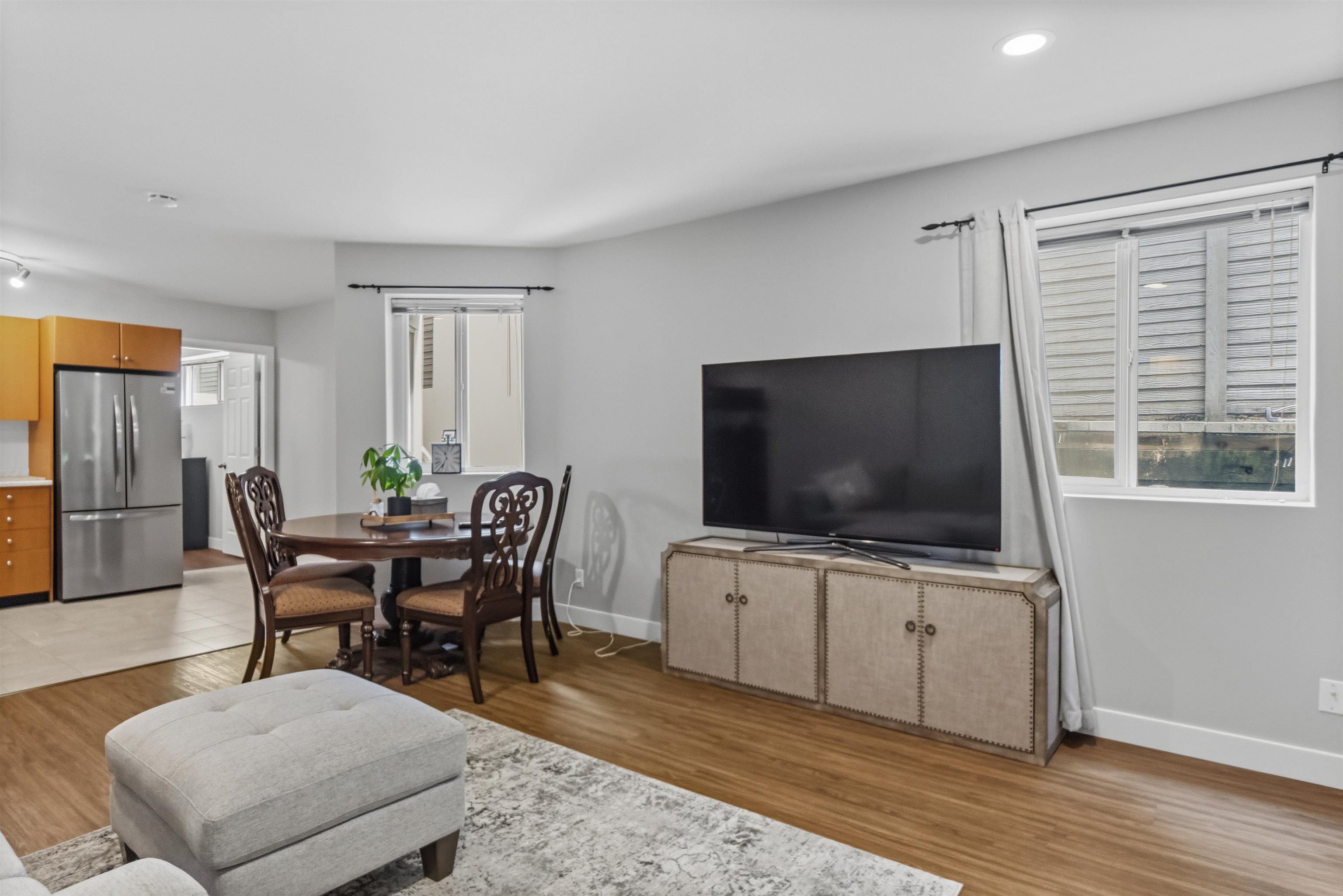 Unit Basement - 4225 Evergreen Avenue, West Vancouver 2