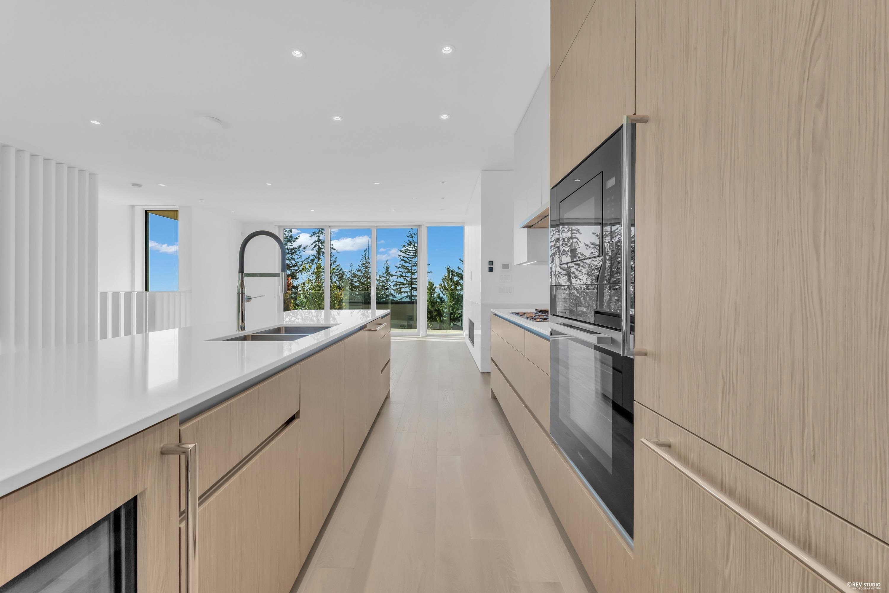 3317 Chippendale Road, West Vancouver 4