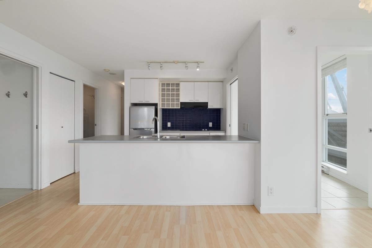Unit 1503 - 111 Georgia Street W, Vancouver 2