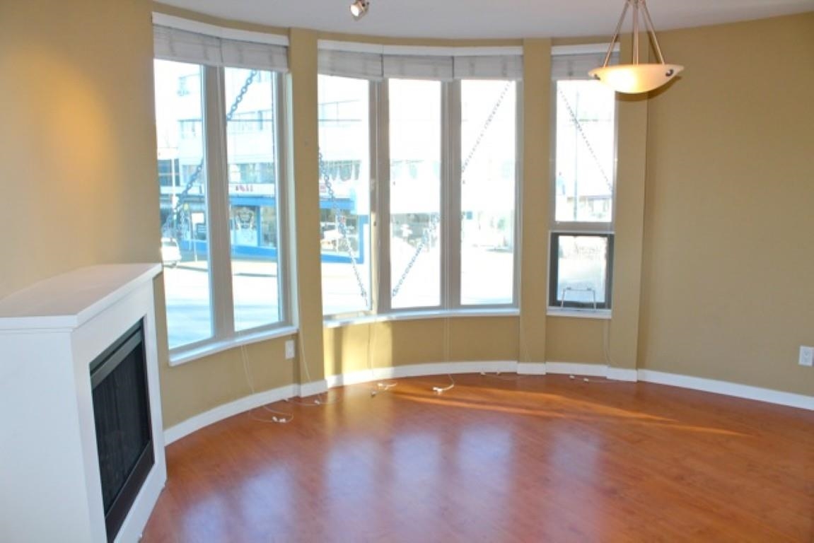 Unit 209 - 3089 Oak Street, Vancouver 5