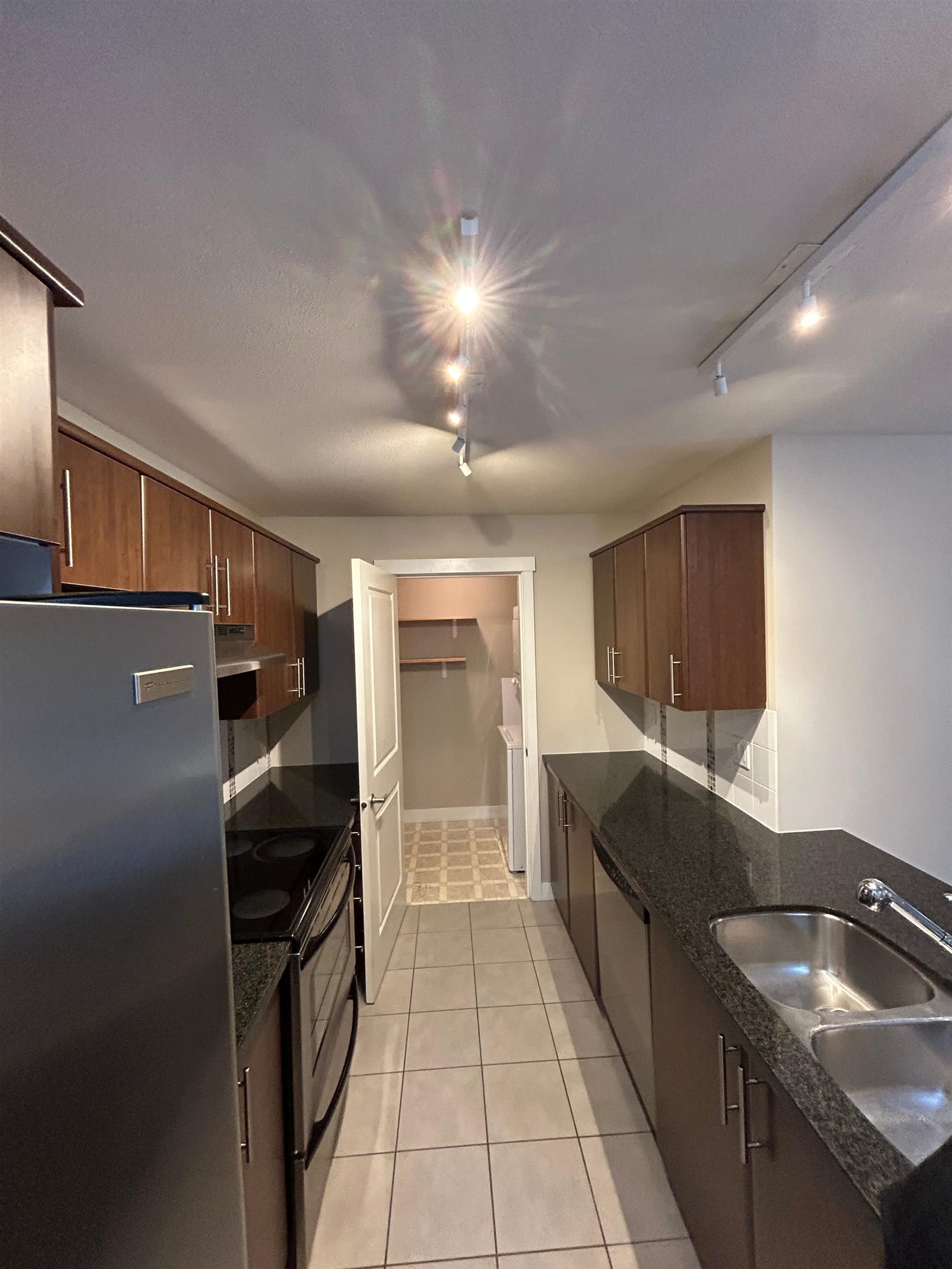 19388 65 Avenue, Surrey 5