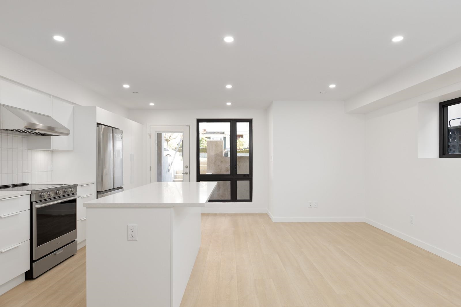 5449-2 Columbia Street, Vancouver 4