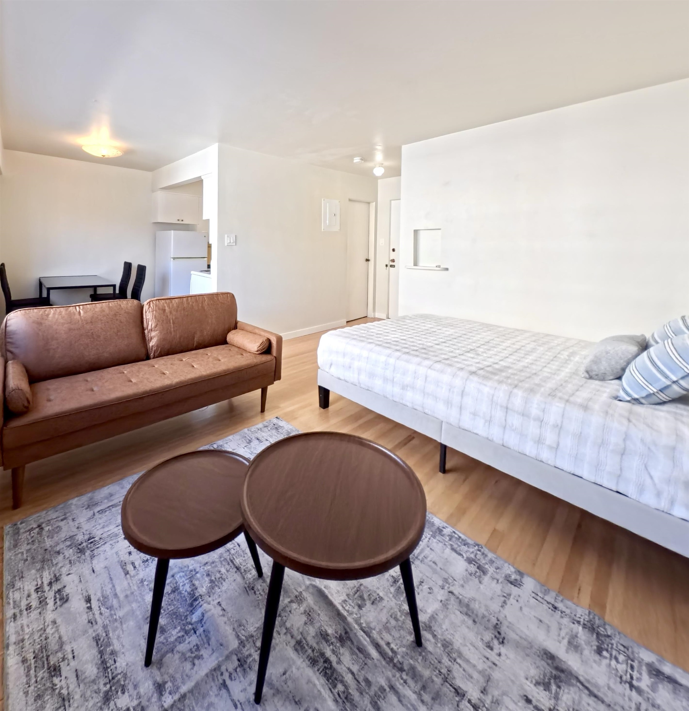 Unit 209 - 1925 Nelsonstreet, Vancouver 3