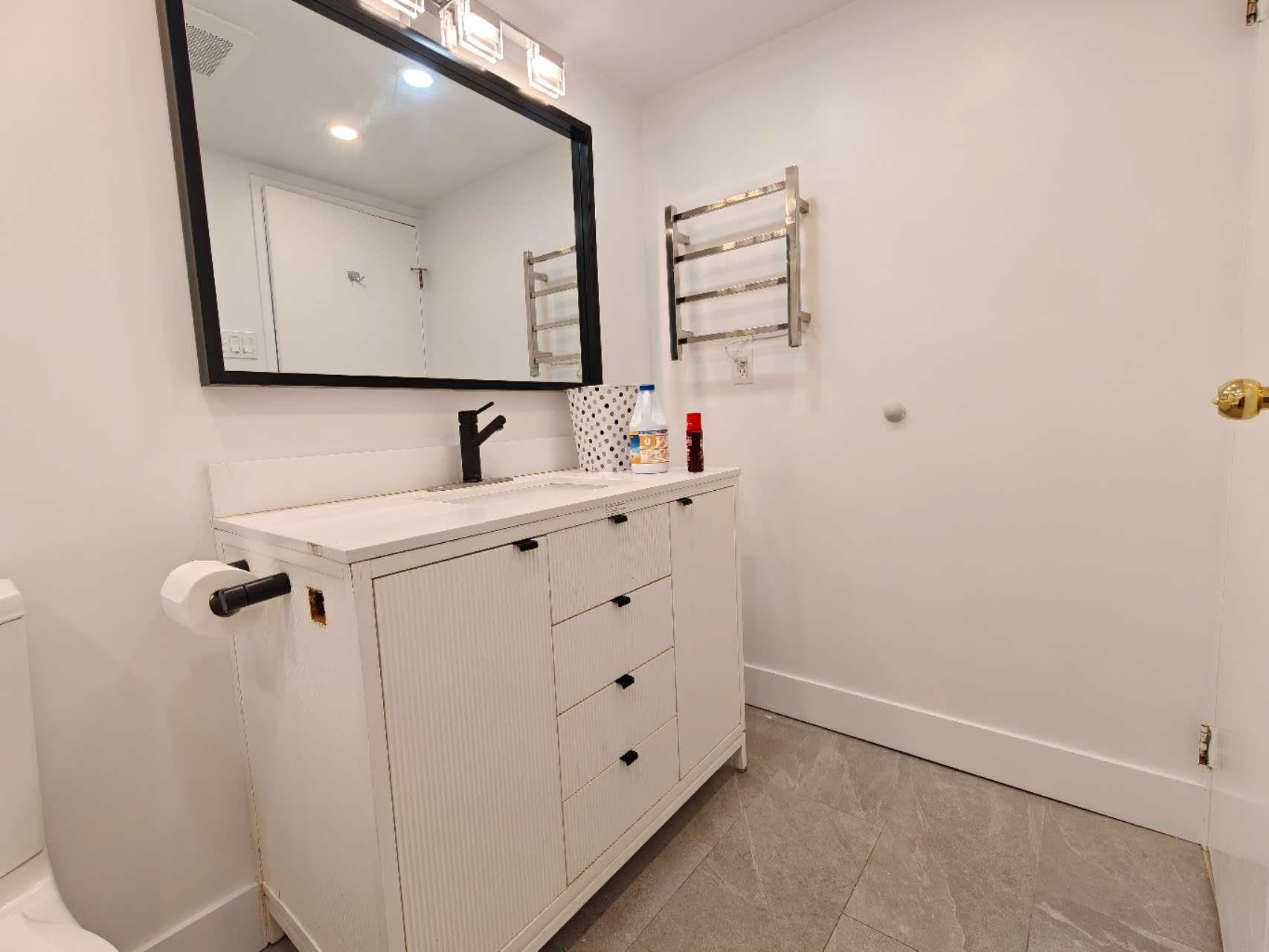 Unit 409 - 2024 Fullerton Avenue W, North Vancouver 5