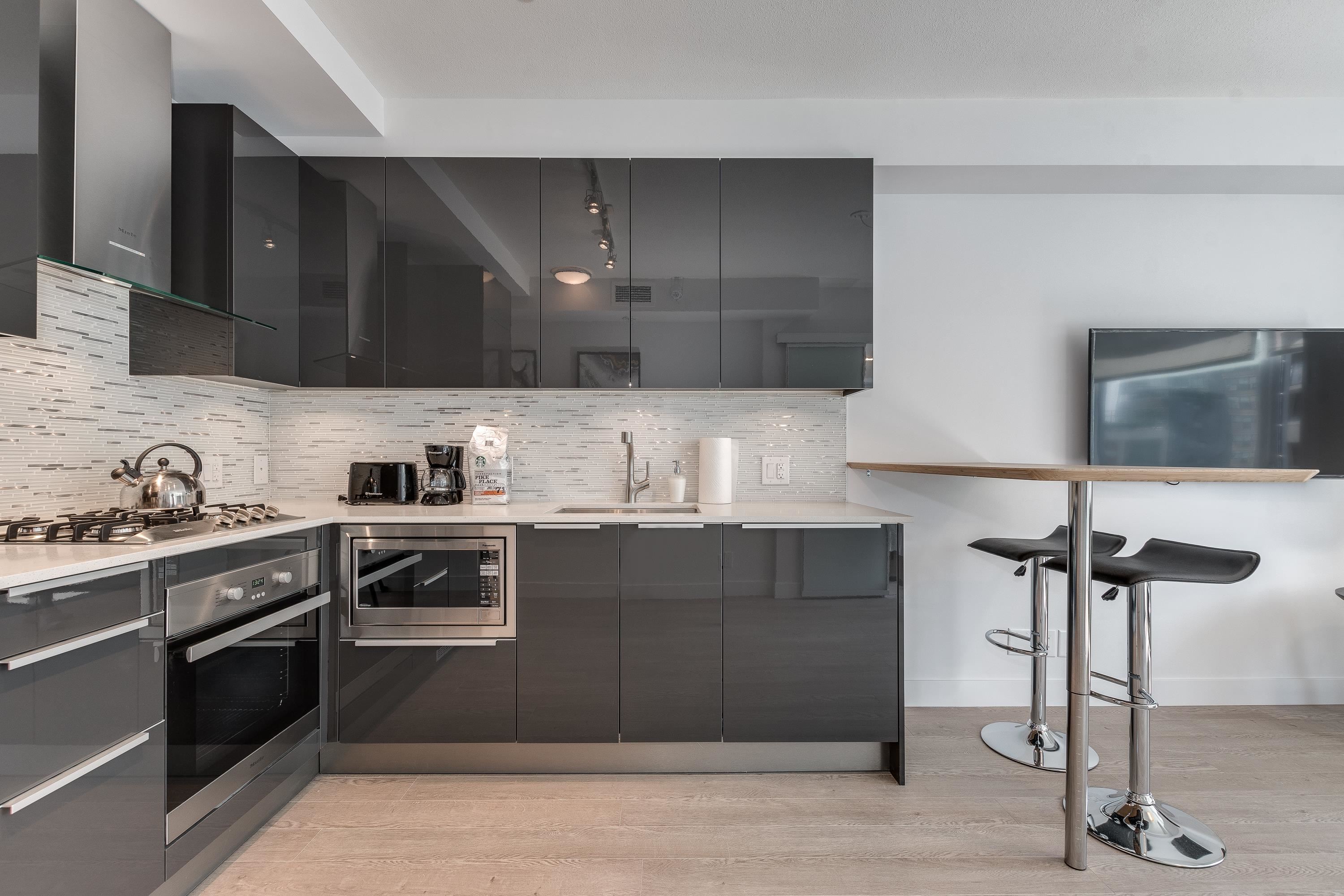 Unit 906 - 1283 Howe Street, Vancouver 2