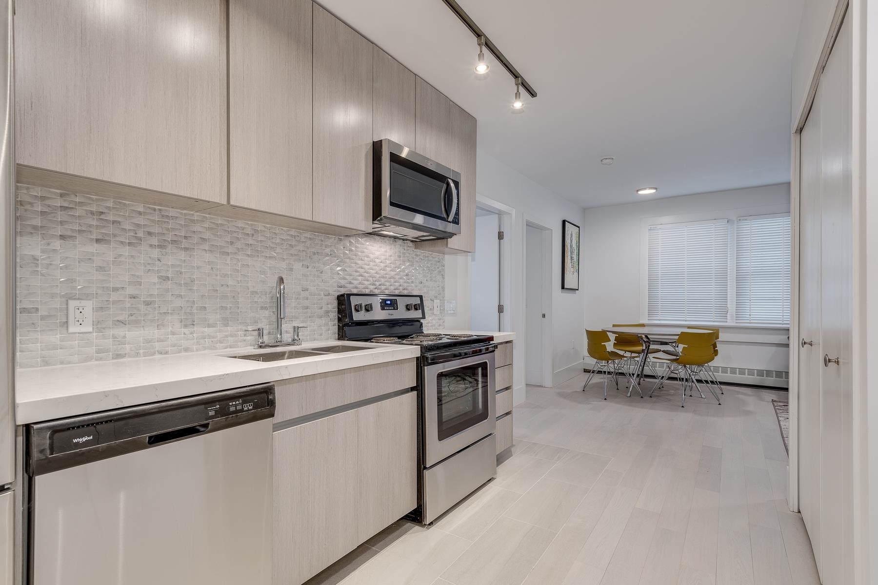 Unit 103 - 1425 Haro Street, Vancouver 5