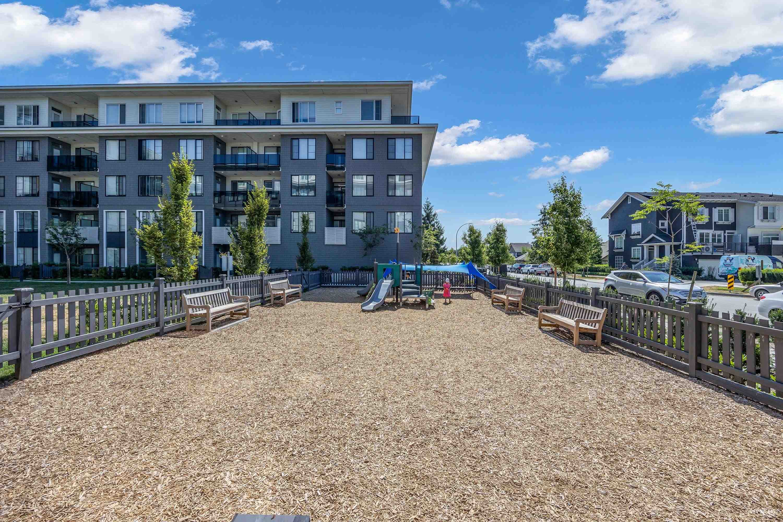 Unit 302 - 15825 85 Avenue, Surrey 4