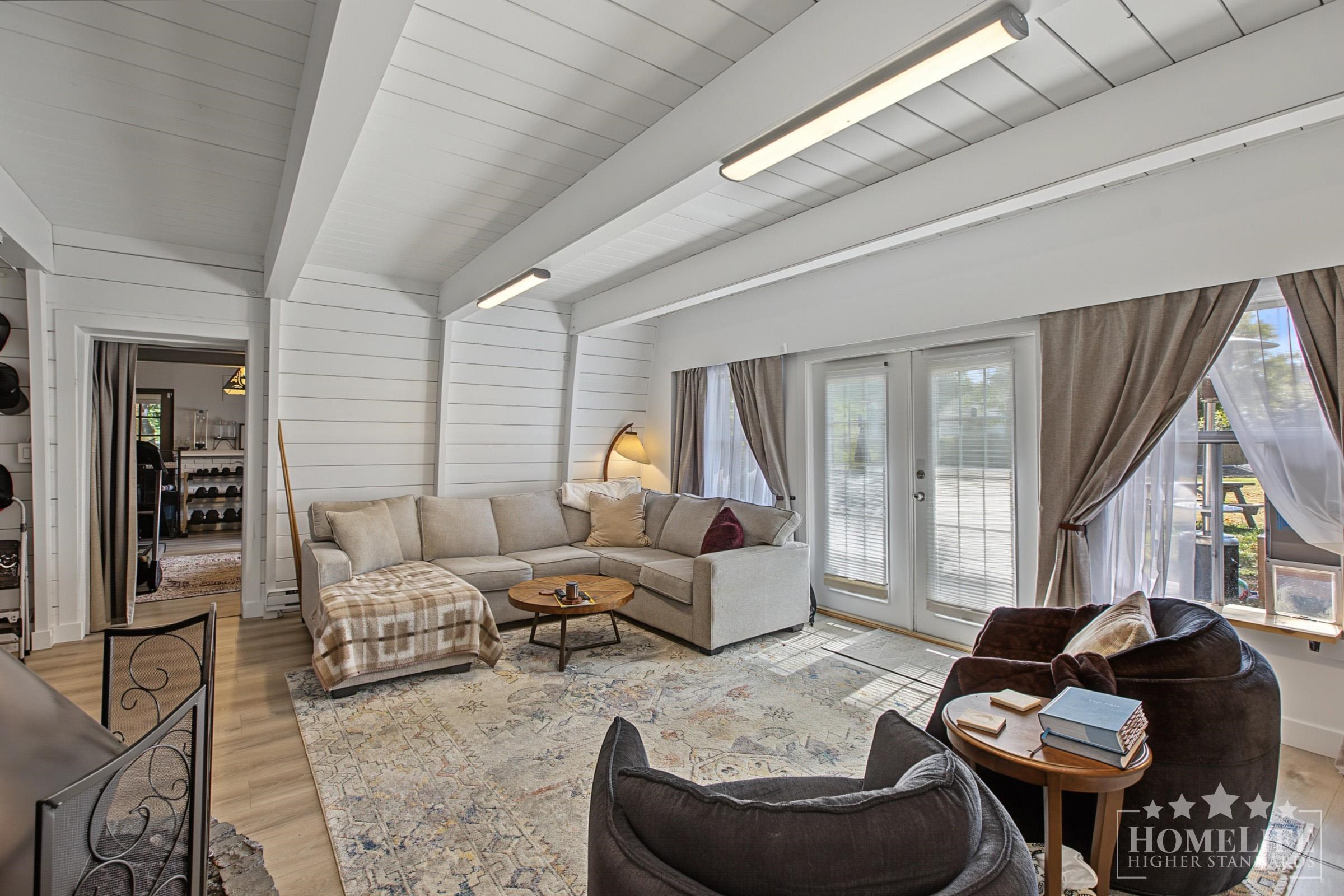 Unit House - 17535 26 Avenue, Surrey 4