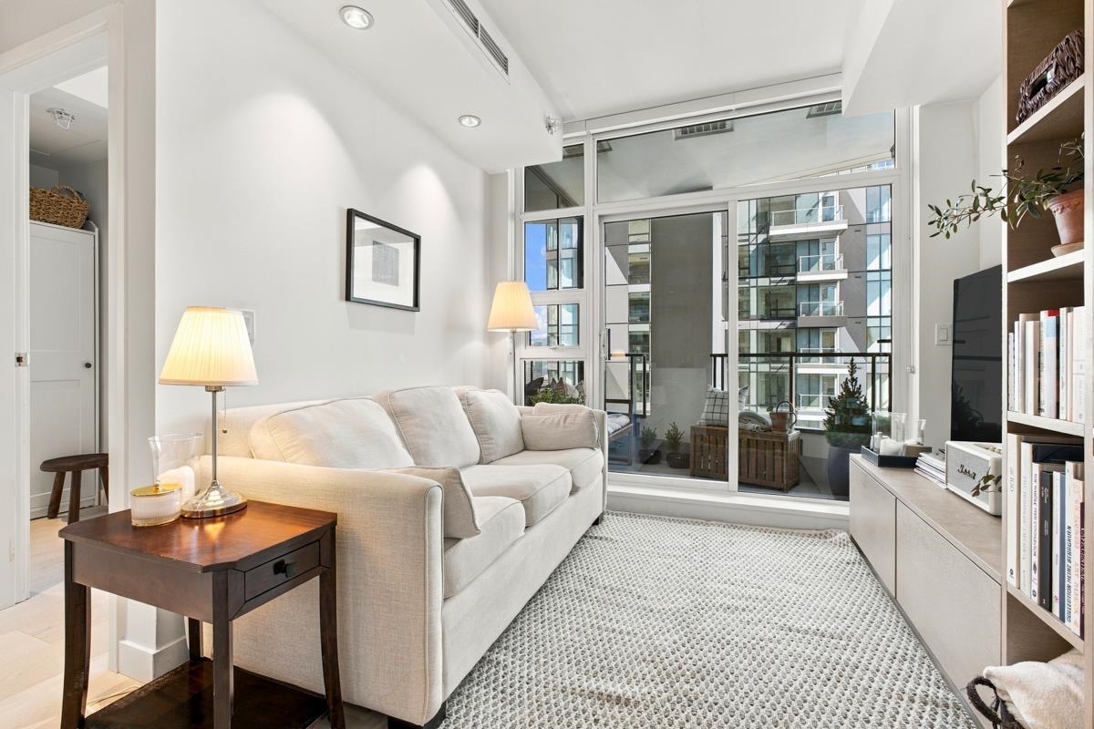 Unit 3703 - 1289 Hornby St, Vancouver 5