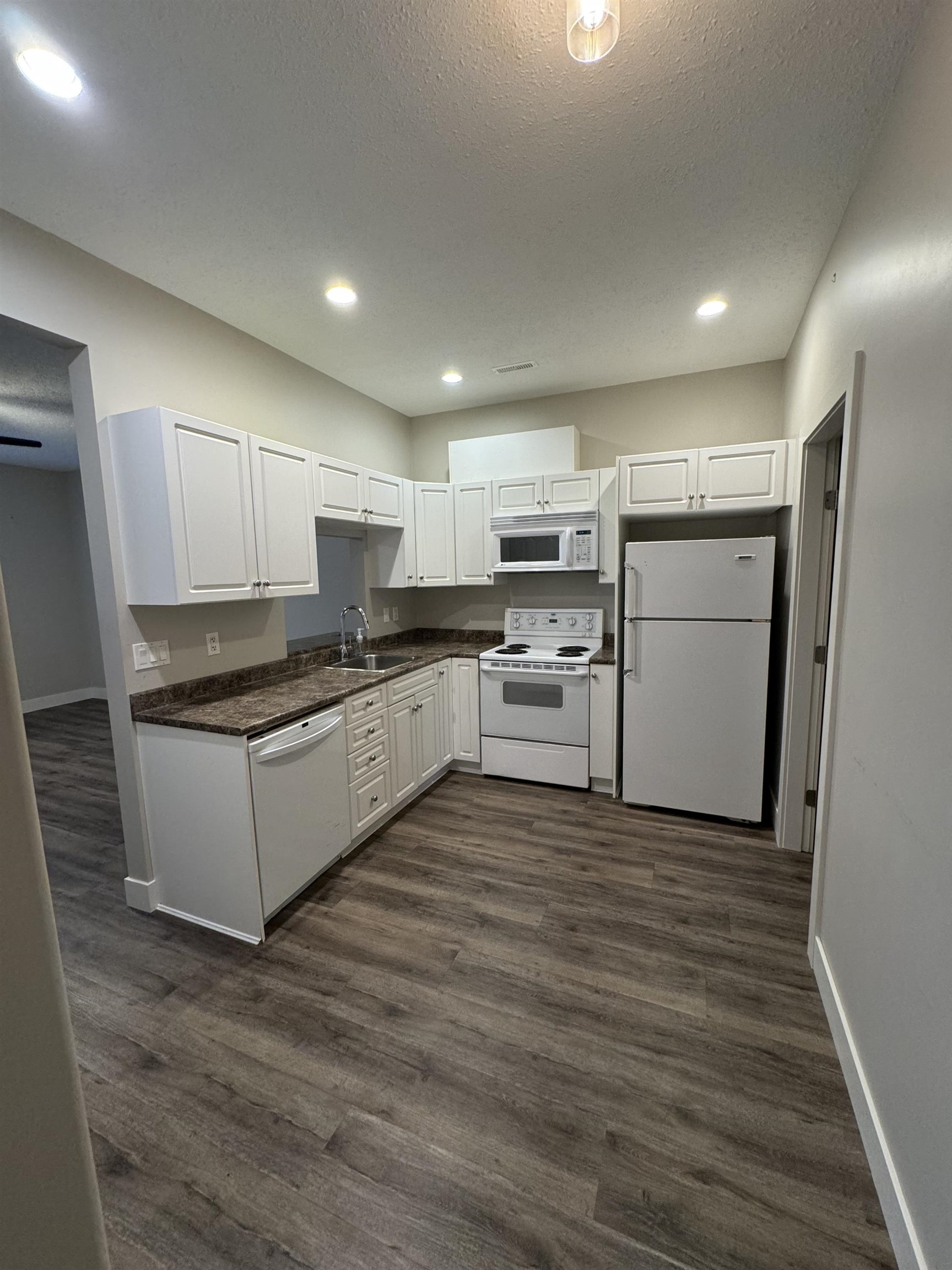 23855 Zeron Avenue, Maple Ridge 3