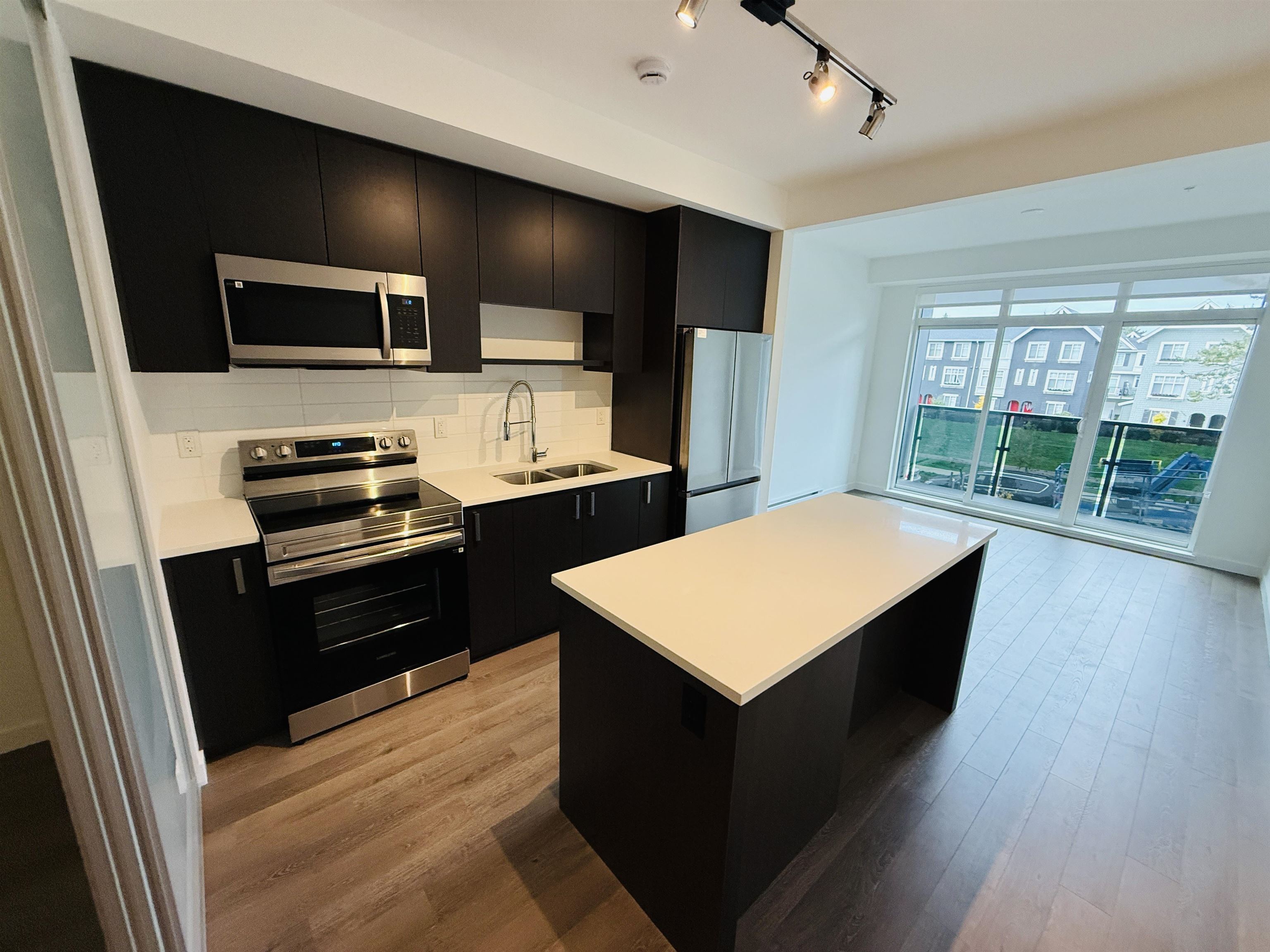 Unit 2nd floor - 8509 158 Street, Surrey 2