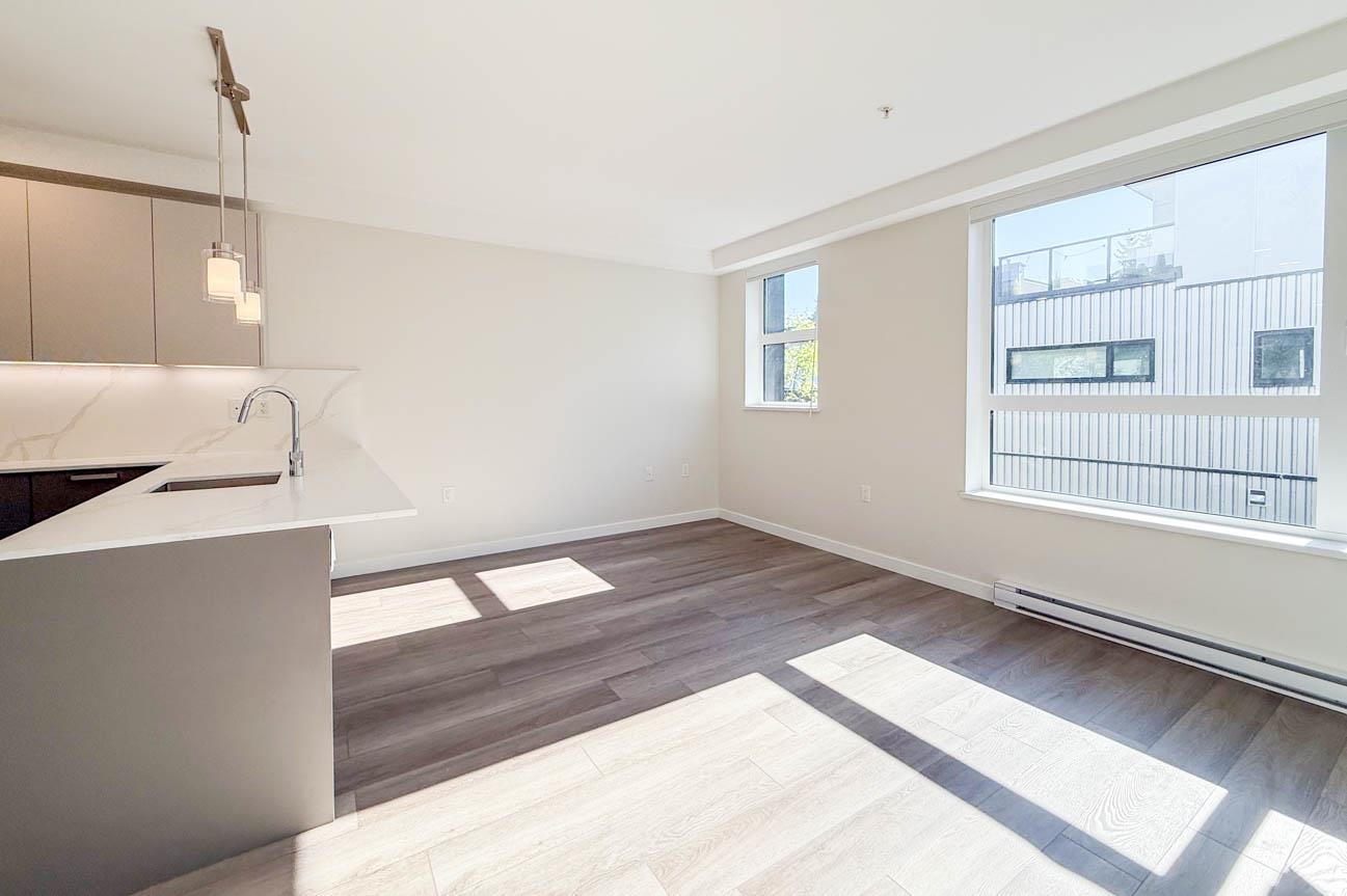 Unit 306 - 3588 Hull Street, Vancouver 5