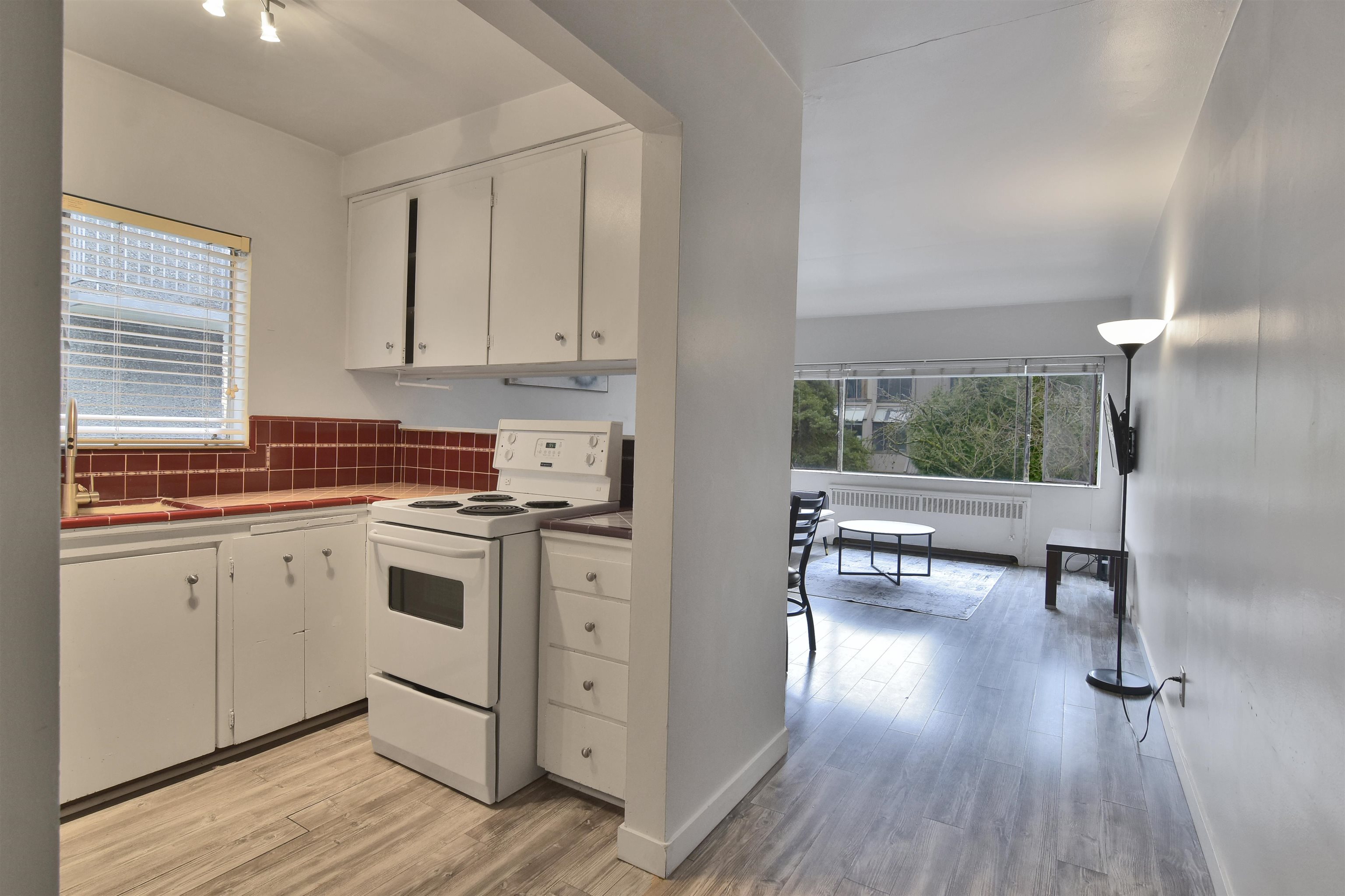 Unit 111 - 1540 Haro Street, Vancouver 5