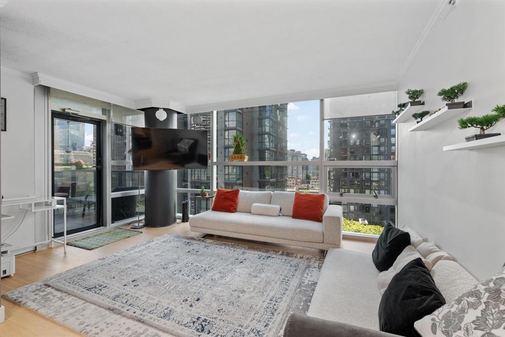 Unit 70X - 1050 Burrard Street, Vancouver 3
