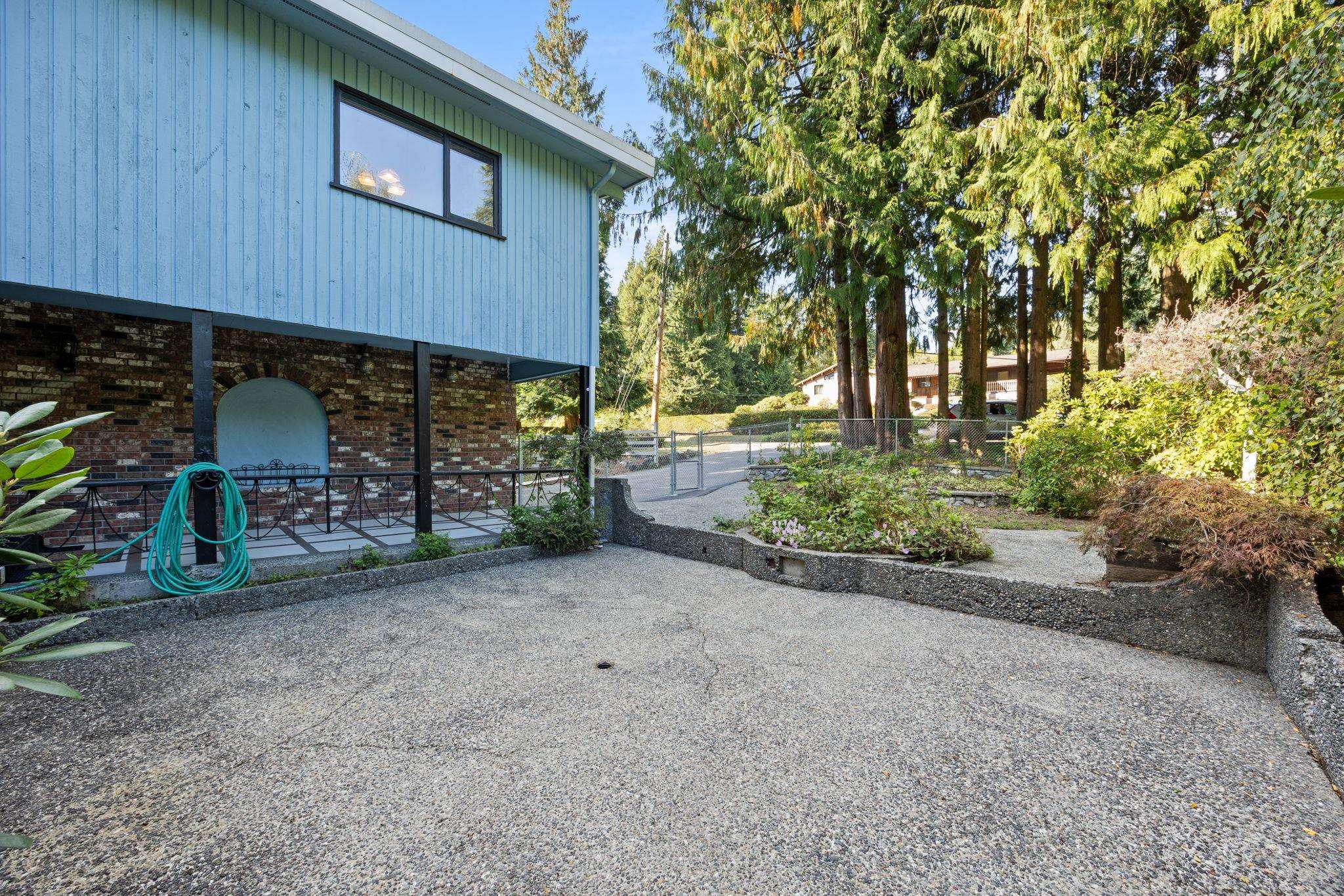 3290 Hazel Avenue, Coquitlam 3