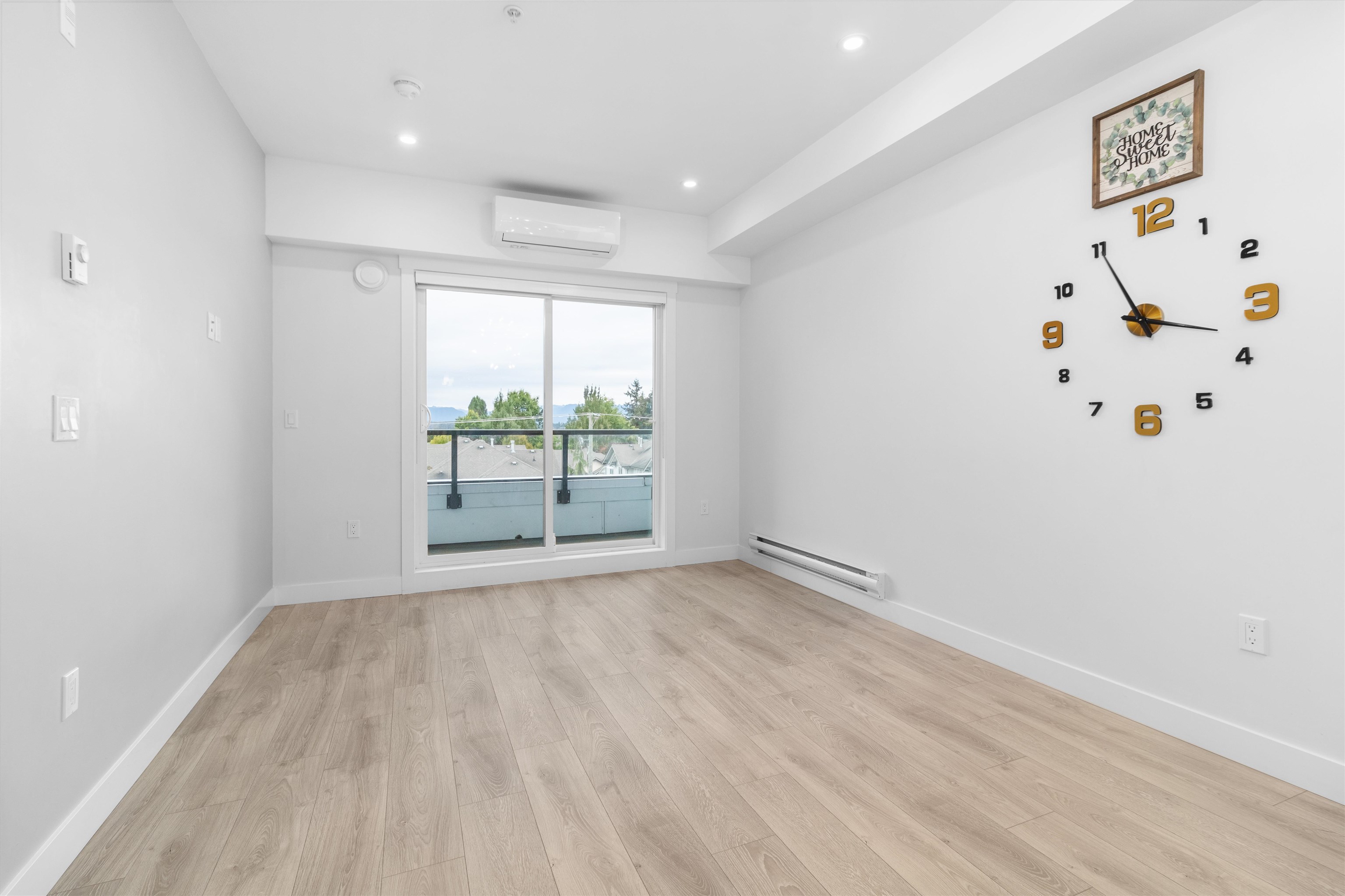 Unit 4xx - 14438 72 Avenue, Surrey 3
