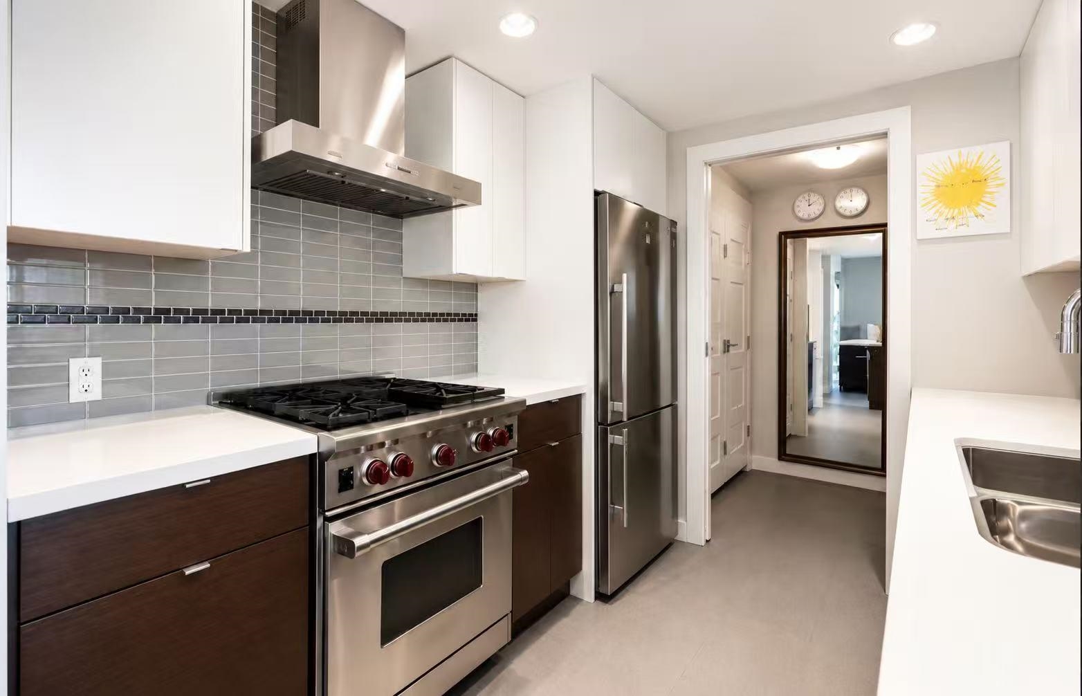 455 Beach Crescent, Vancouver 2