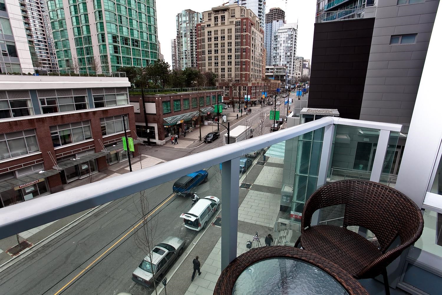 Unit 608 - 233 Robson Street, Vancouver 2