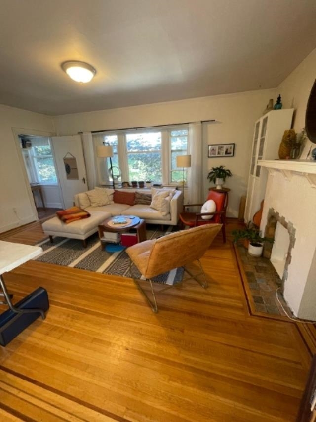 Unit 5 - 1086 10th Avenue W, Vancouver 3