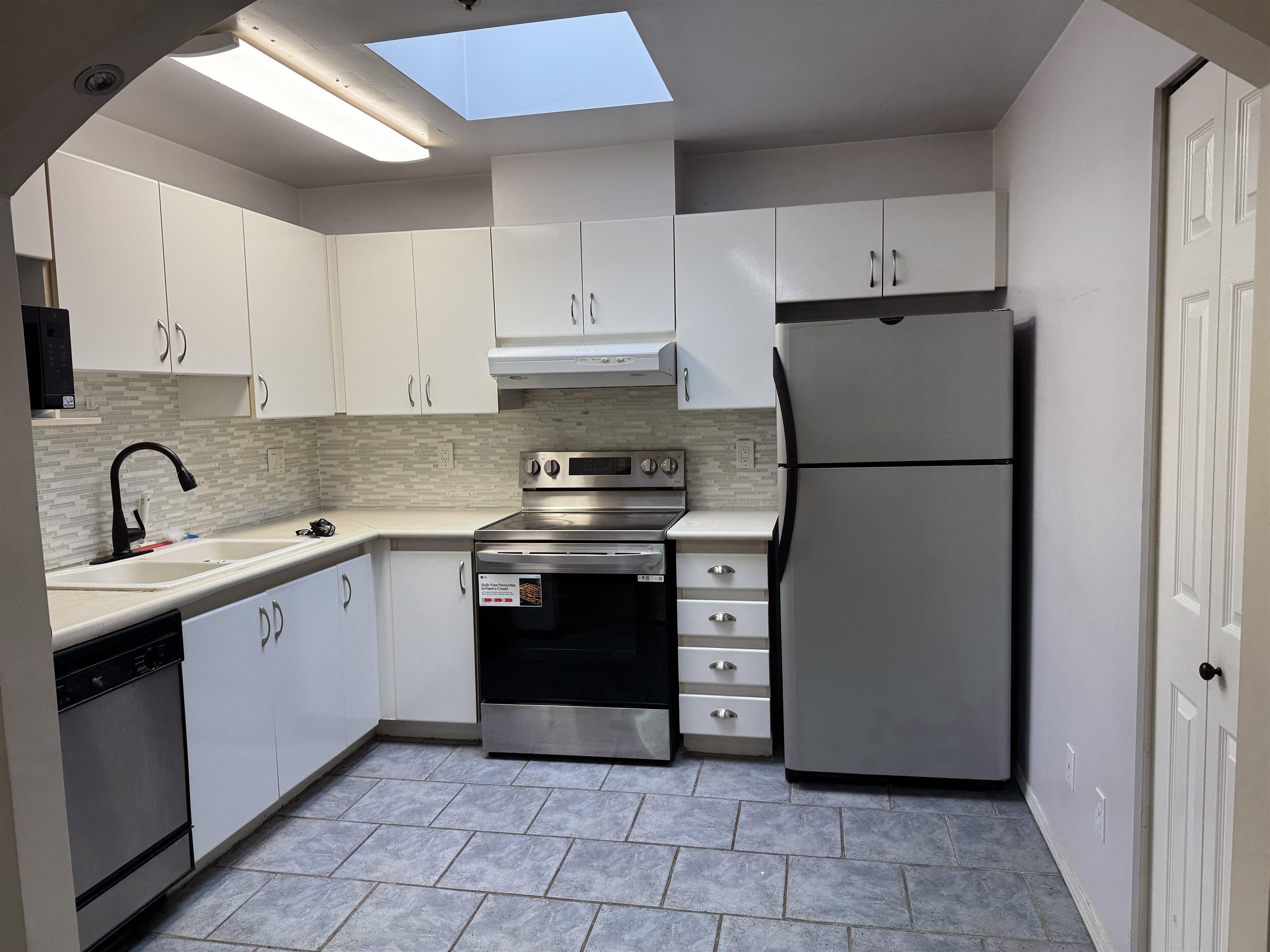 Unit 302 - 10668 138 St, Surrey 4