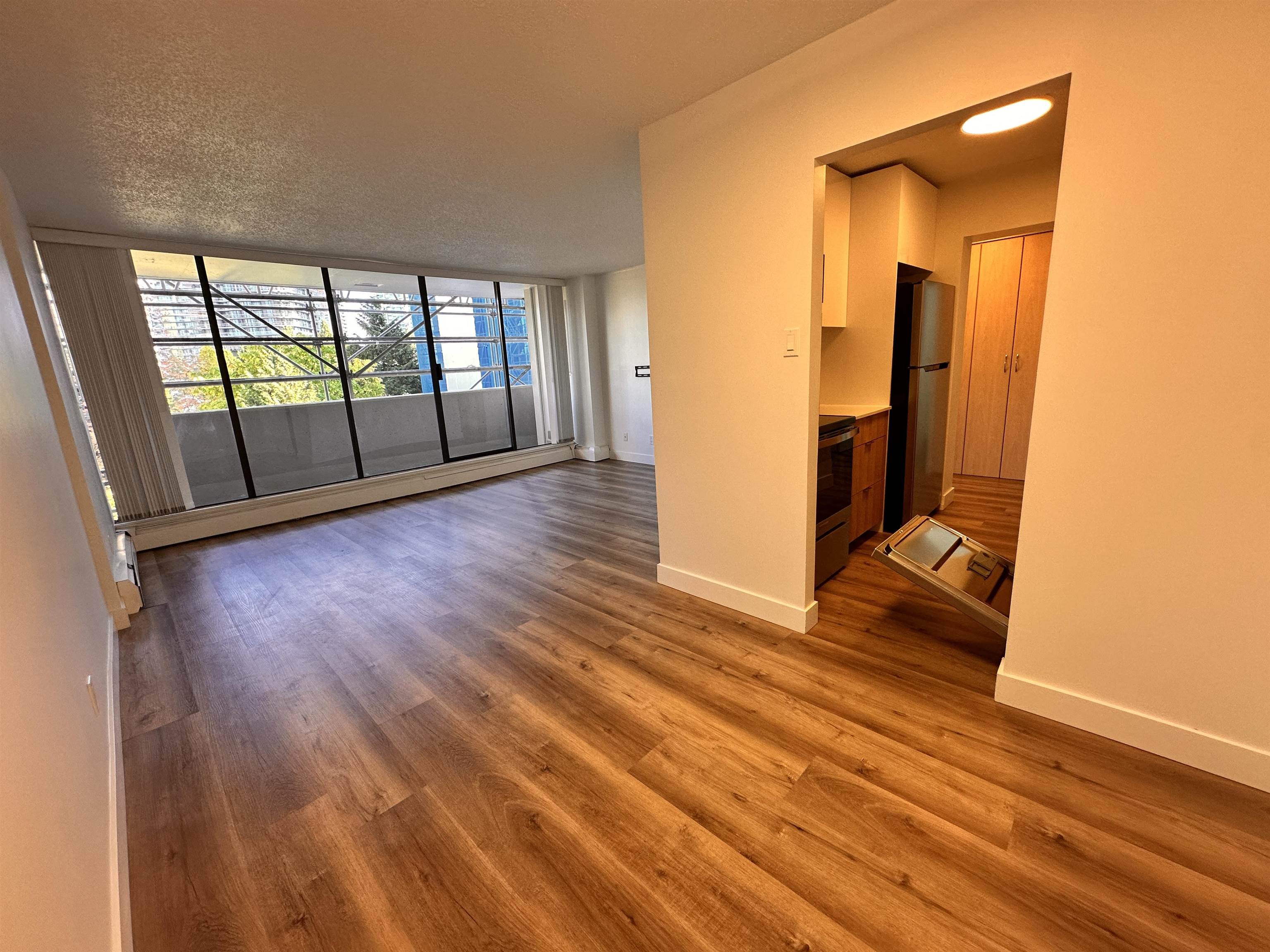 Unit 606 - 4200 Mayberry Street, Burnaby 4